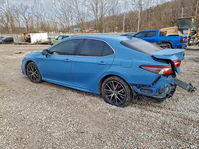 Фото 2 - TOYOTA CAMRY