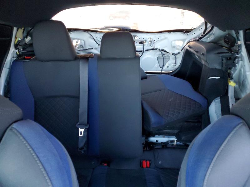 Фото 10 - TOYOTA C-HR