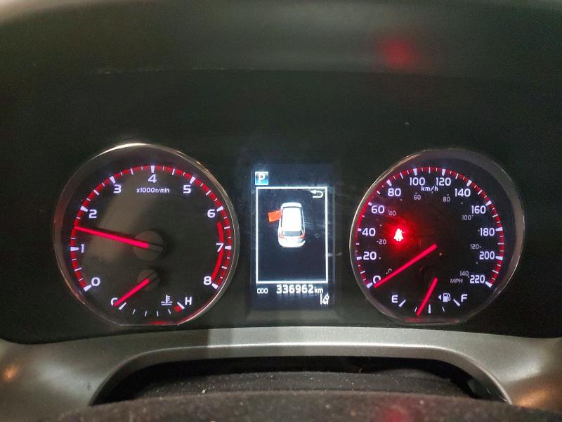 Фото 9 - TOYOTA RAV4