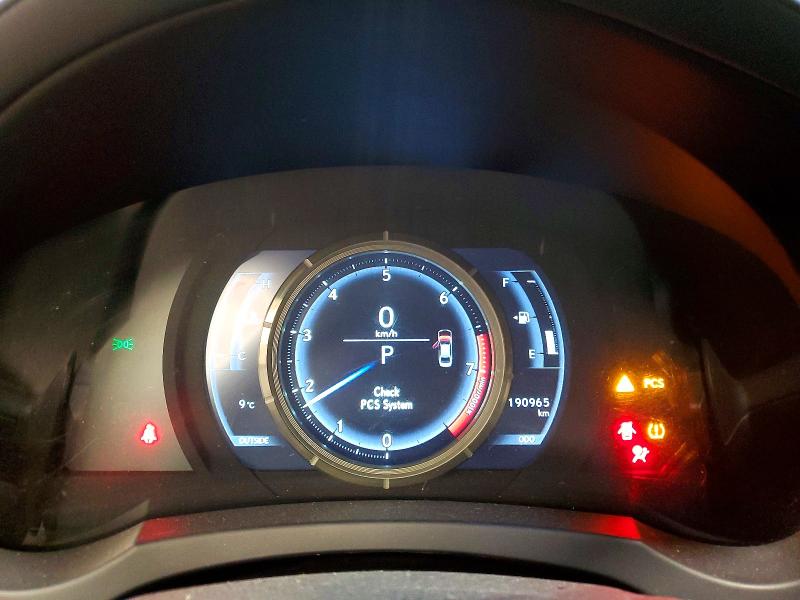 Фото 9 - LEXUS IS