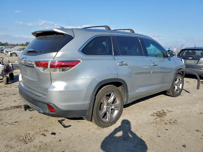 Фото 3 - TOYOTA HIGHLANDER