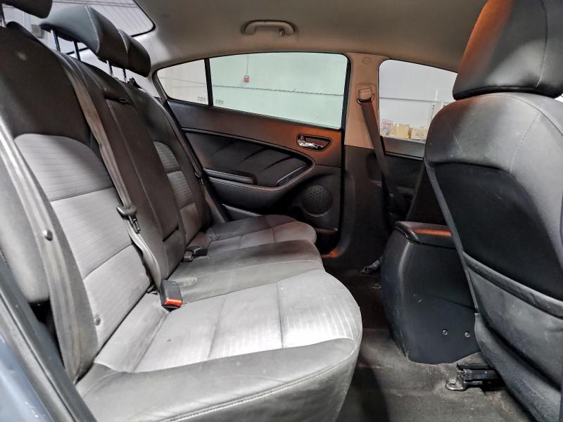 Фото 10 - KIA FORTE