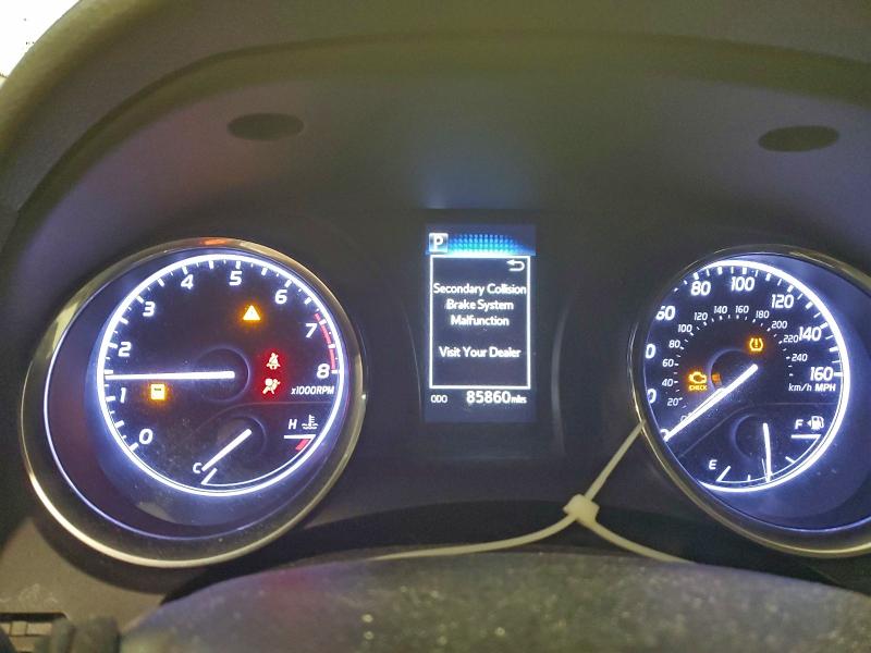 Фото 9 - TOYOTA CAMRY