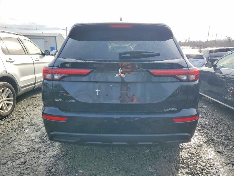 Фото 6 - MITSUBISHI OUTLANDER