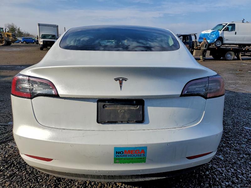 Фото 6 - TESLA MODEL 3