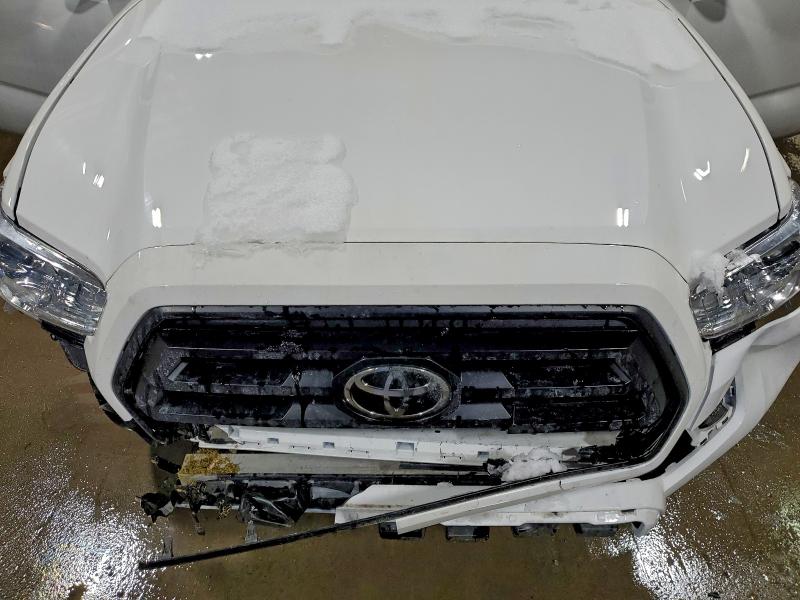 Фото 11 - TOYOTA TACOMA