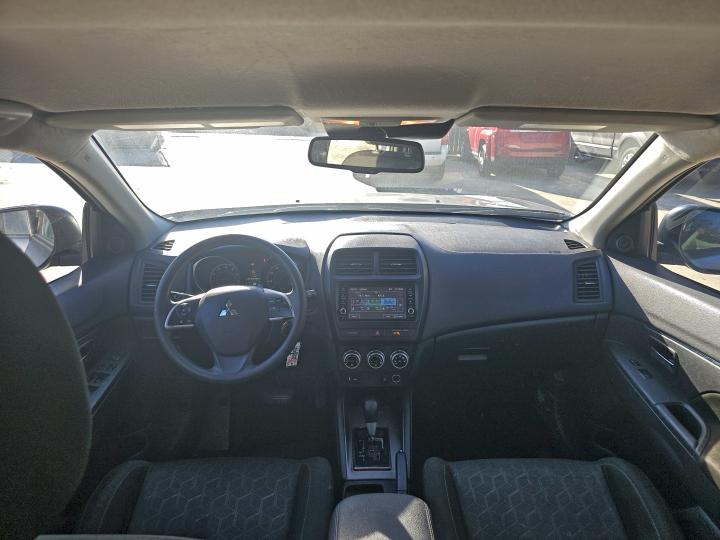 Фото 9 - MITSUBISHI OUTLANDER