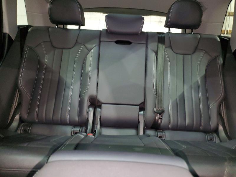 Фото 10 - AUDI Q5