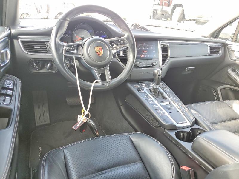 Фото 8 - PORSCHE MACAN