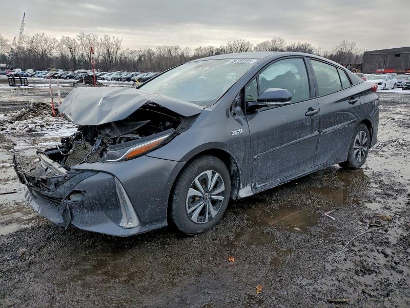 Фото 1 - TOYOTA PRIUS