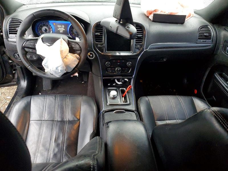 Фото 4 - CHRYSLER 300