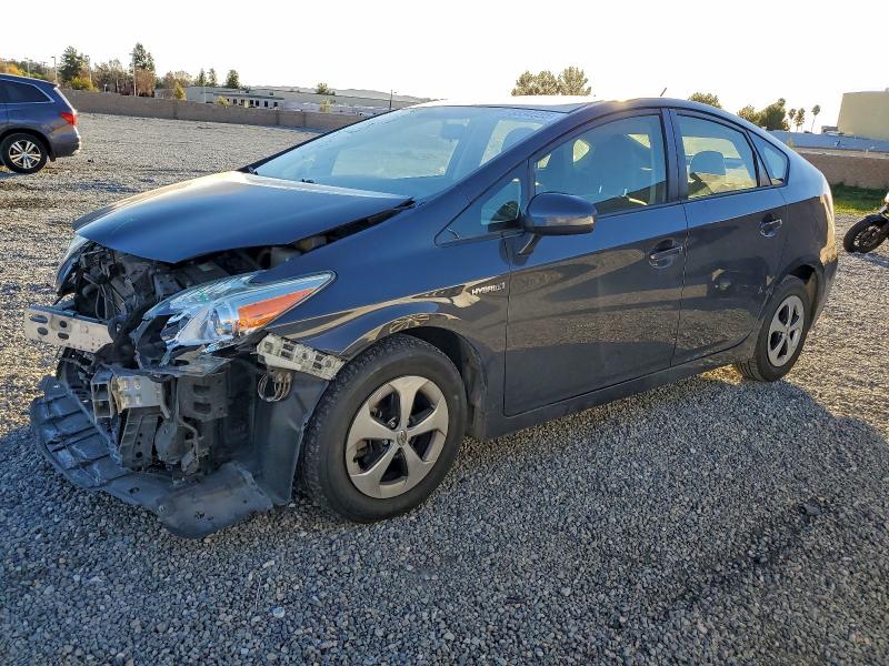 Фото 1 - TOYOTA PRIUS