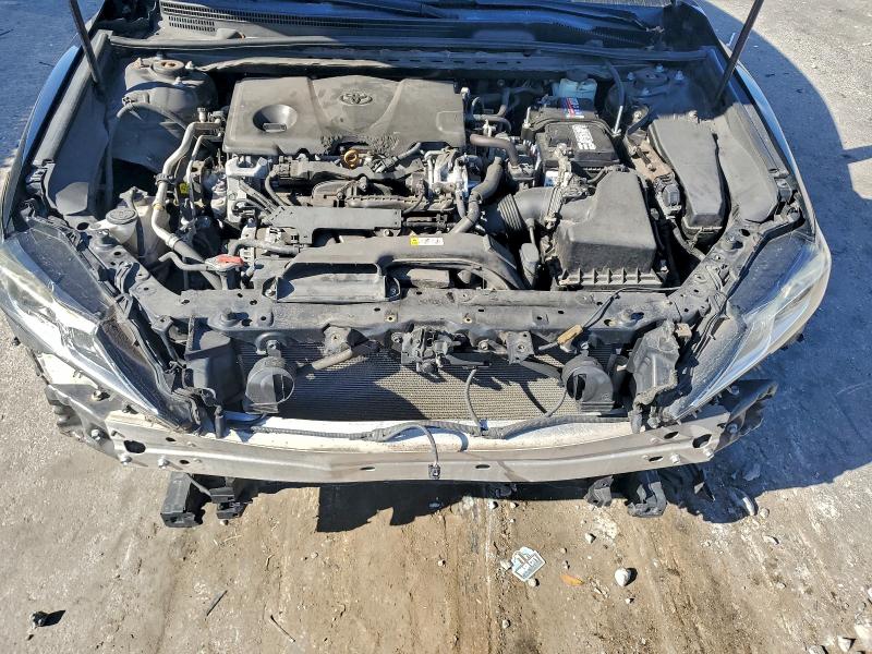 Фото 11 - TOYOTA CAMRY