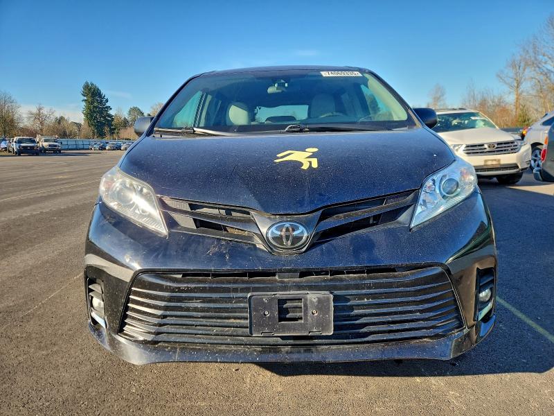 Фото 5 - TOYOTA SIENNA