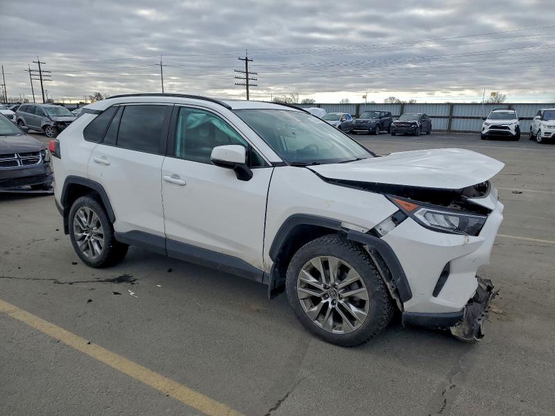 Фото 4 - TOYOTA RAV4