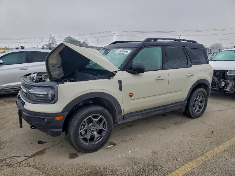 Фото 1 - FORD BRONCO