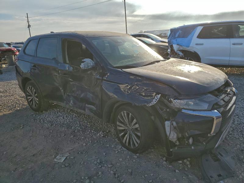 Фото 4 - MITSUBISHI OUTLANDER