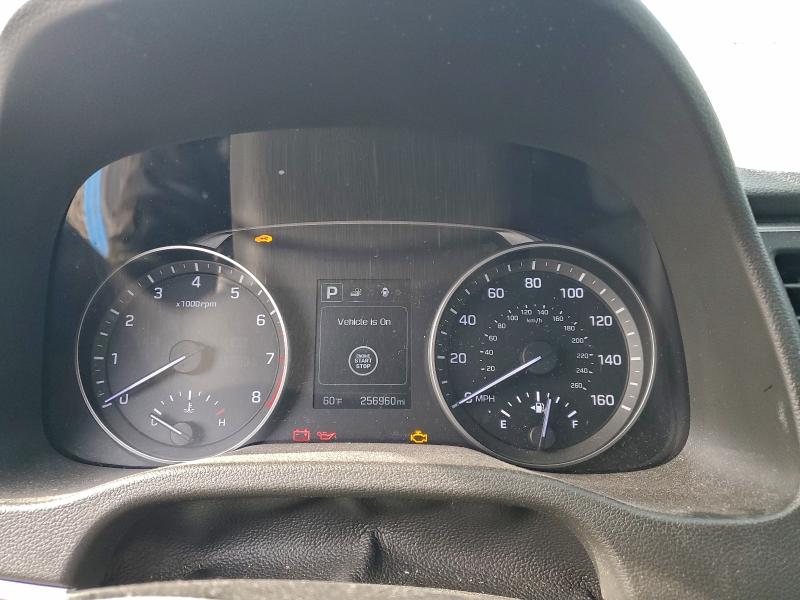 Фото 9 - HYUNDAI ELANTRA