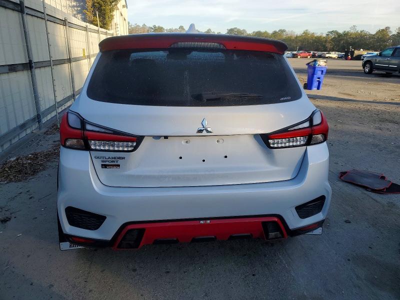 Фото 6 - MITSUBISHI OUTLANDER