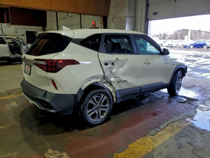 Фото 3 - KIA SELTOS