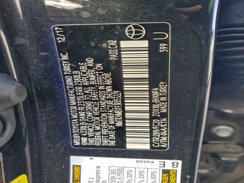 Фото 13 - TOYOTA C-HR