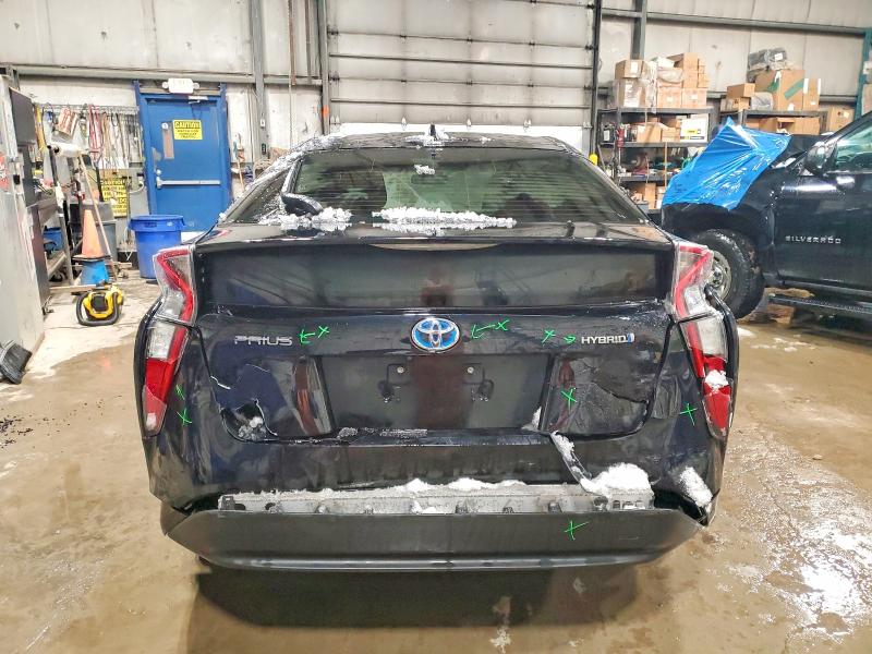 Фото 6 - TOYOTA PRIUS