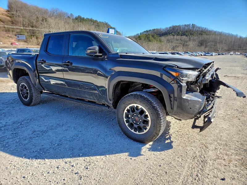 Фото 4 - TOYOTA TACOMA