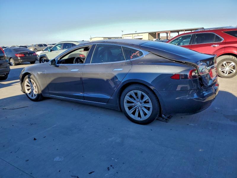 Фото 2 - TESLA MODEL S