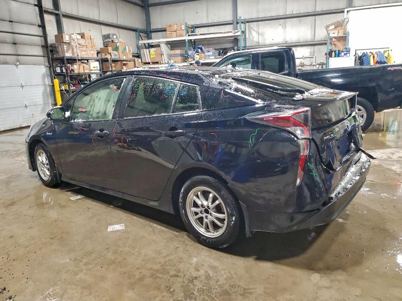 Фото 2 - TOYOTA PRIUS