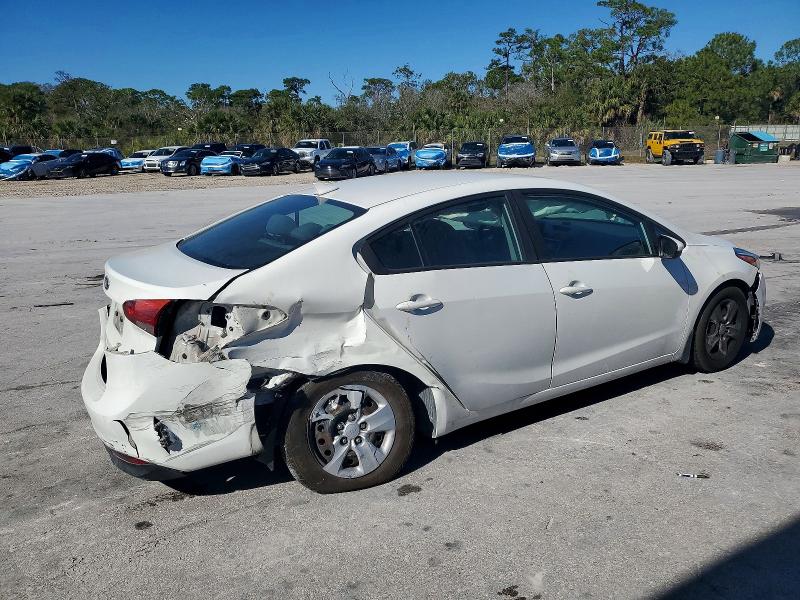 Фото 3 - KIA FORTE