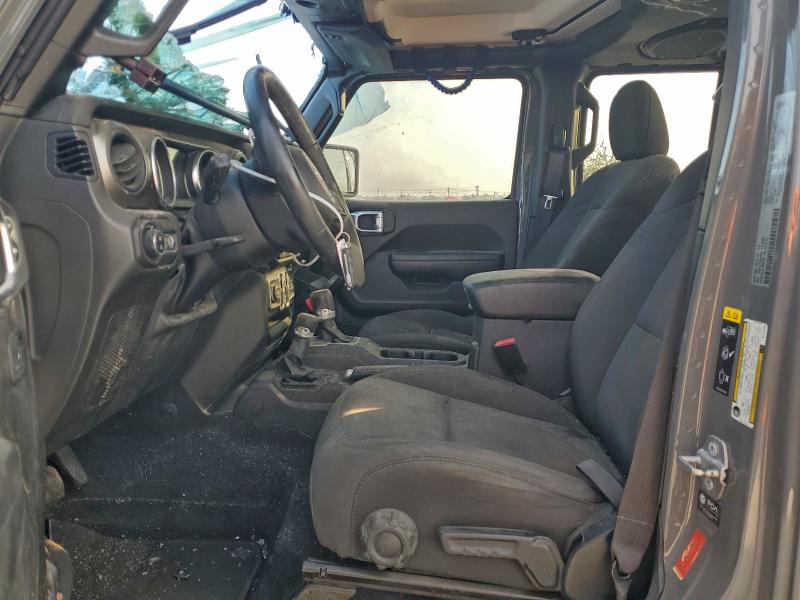 Фото 7 - JEEP GLADIATOR