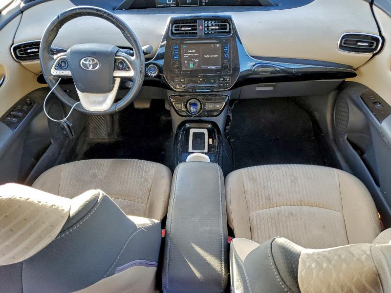 Фото 8 - TOYOTA PRIUS