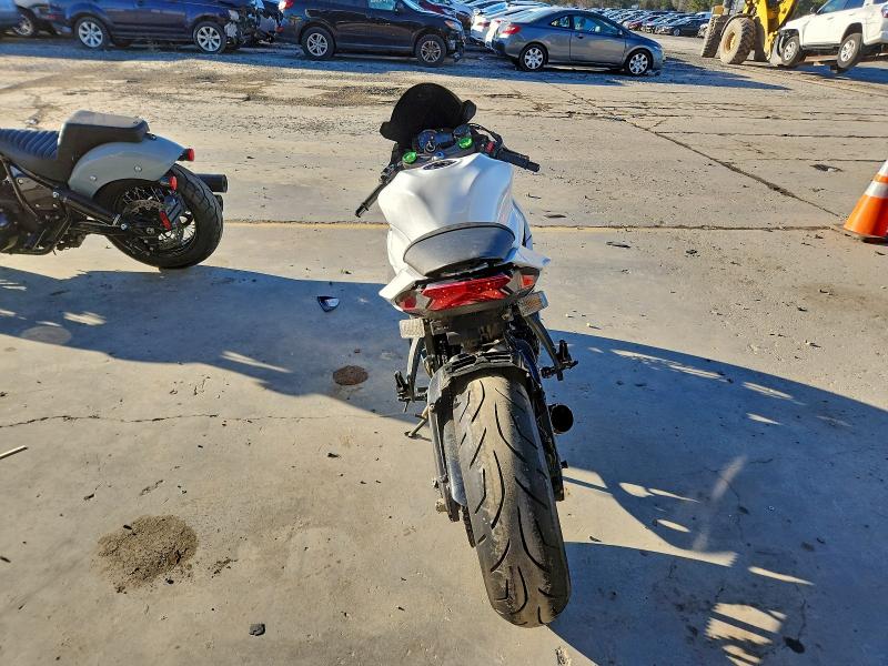 KAWASAKI NINJA 600 2015