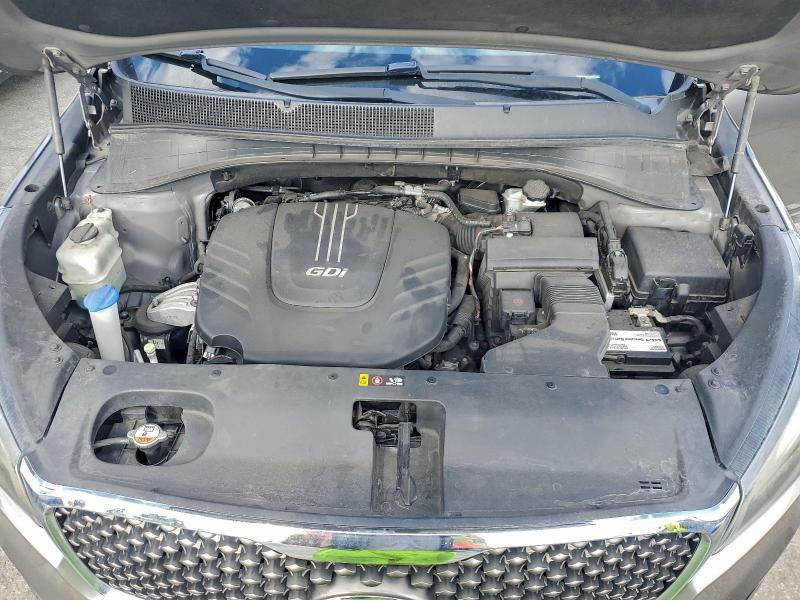 Фото 12 - KIA SORENTO