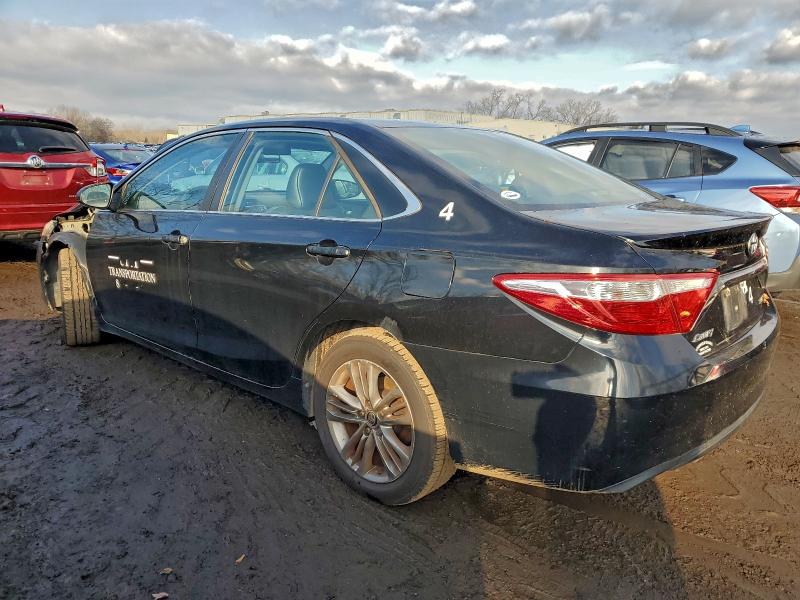 Фото 2 - TOYOTA CAMRY