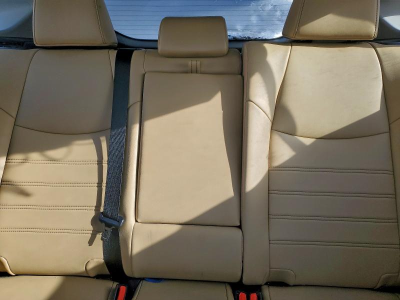 Фото 10 - TOYOTA RAV4