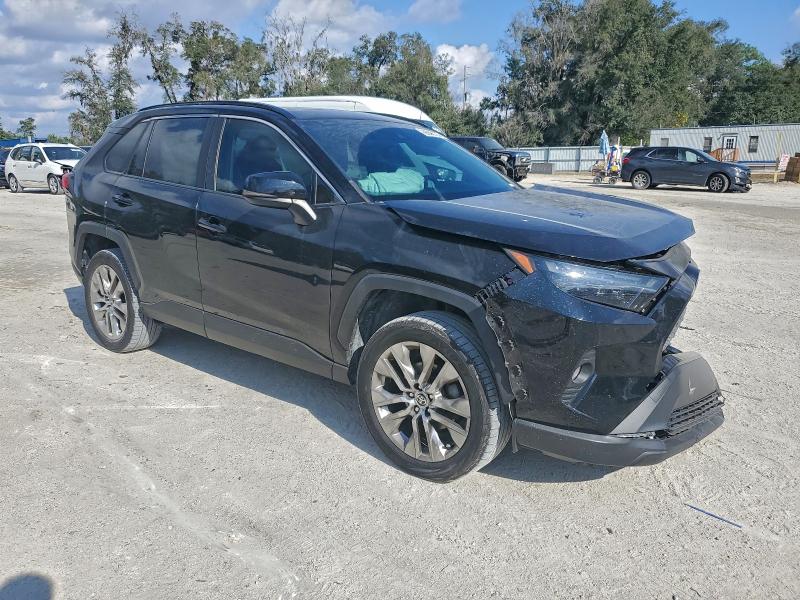 Фото 4 - TOYOTA RAV4