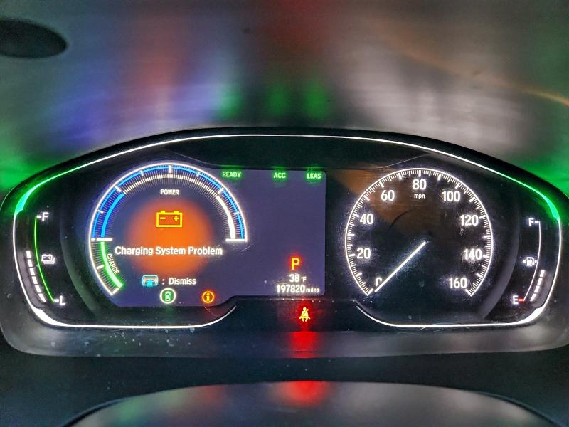 Фото 9 - HONDA INSIGHT