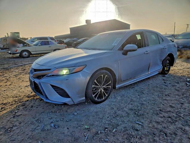 Фото 1 - TOYOTA CAMRY