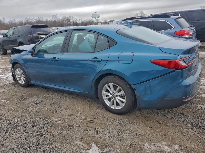 Фото 2 - TOYOTA CAMRY