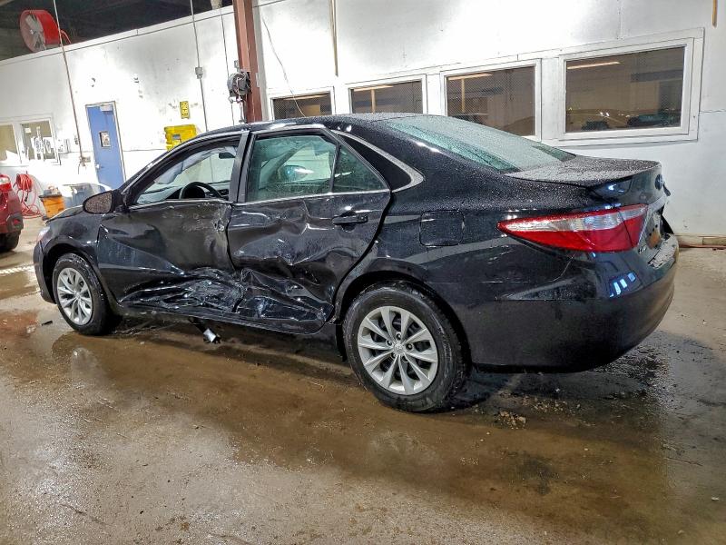 Фото 2 - TOYOTA CAMRY