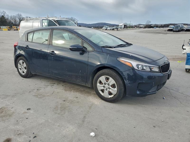 Фото 4 - KIA FORTE