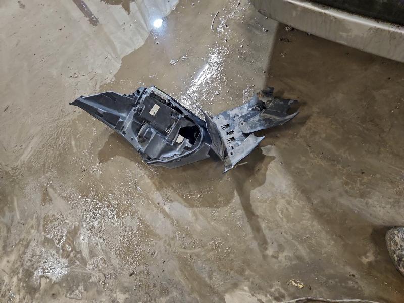 Фото 13 - FORD EXPLORER