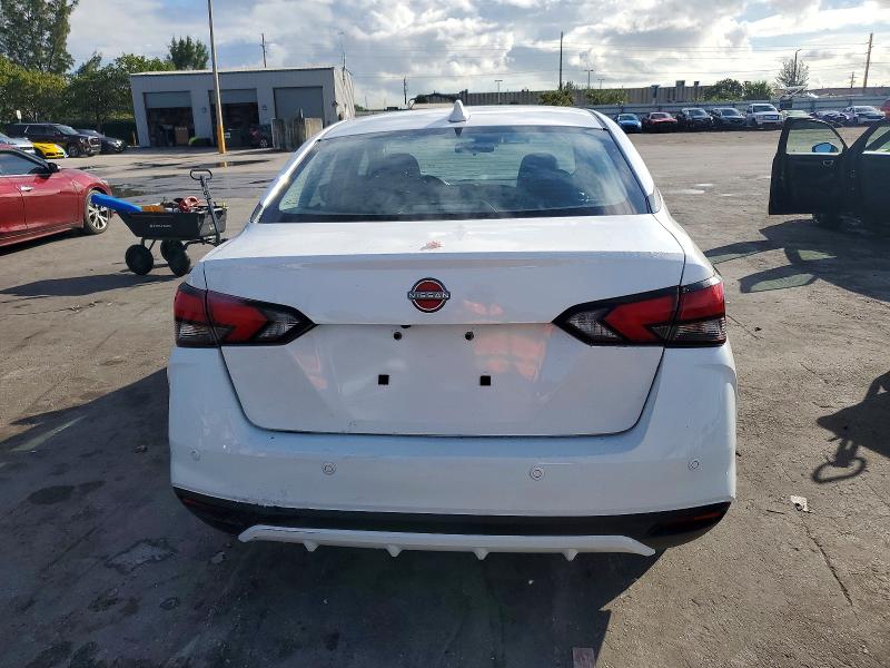 Фото 6 - NISSAN VERSA