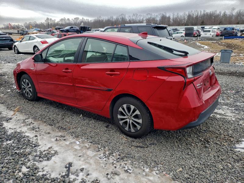 Фото 2 - TOYOTA PRIUS