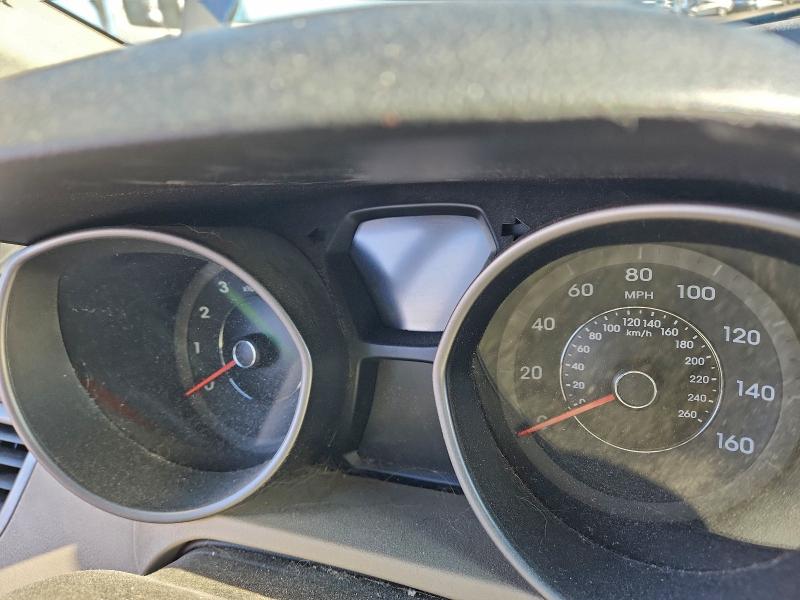 Фото 9 - HYUNDAI ELANTRA