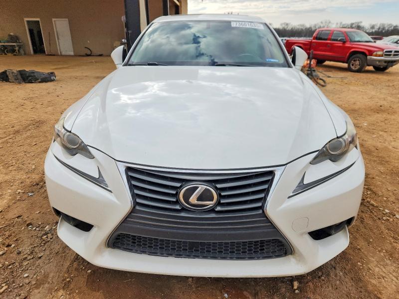 Фото 5 - LEXUS IS