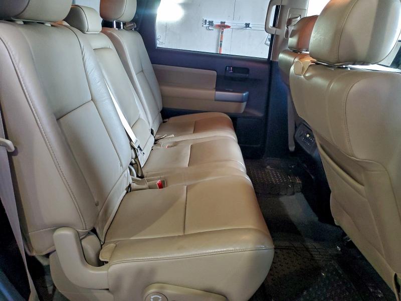 Фото 11 - TOYOTA SEQUOIA