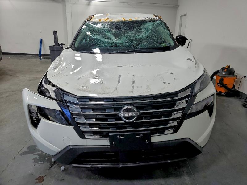 Фото 5 - NISSAN ROGUE