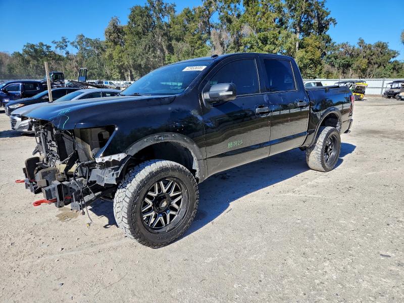 Фото 1 - NISSAN TITAN
